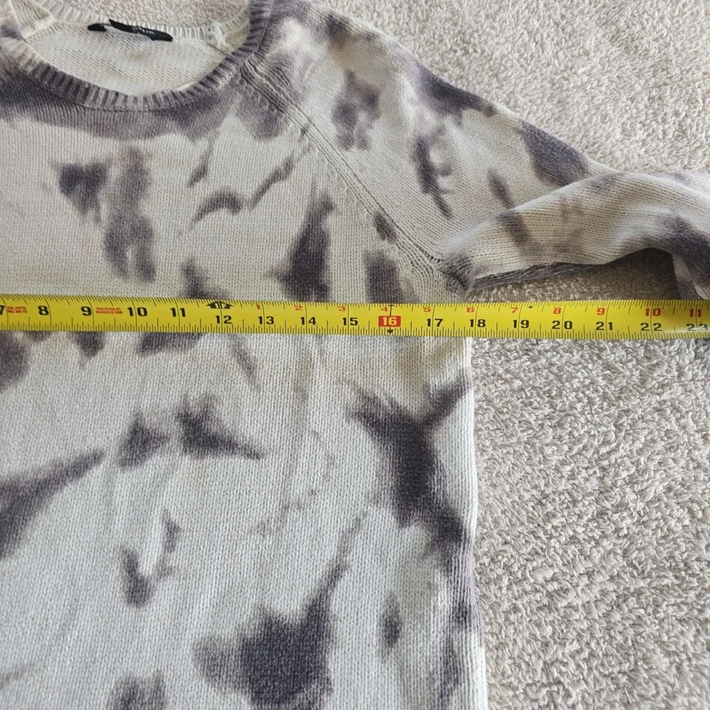 Rock & Republic Gray/white Tie-dye Knit Sweater W/edgy Lace-up Detail Size M
